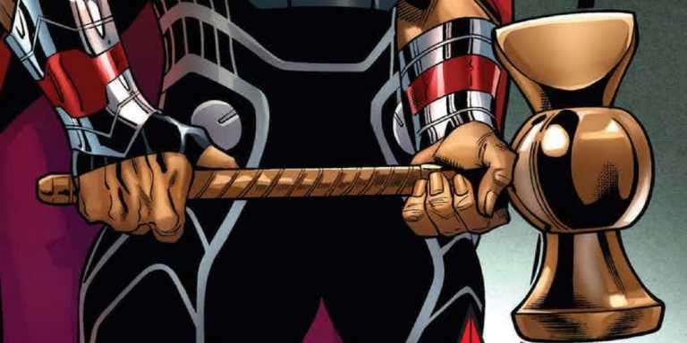 Avengers: Infinity War, un fan costruisce Stormbreaker