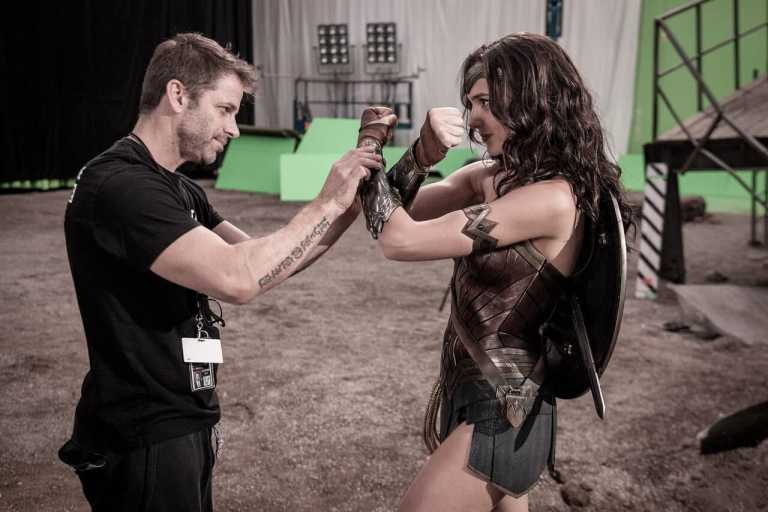 Zack Snyder: auguri speciali a Gal Gadot con una foto inedita di Justice League