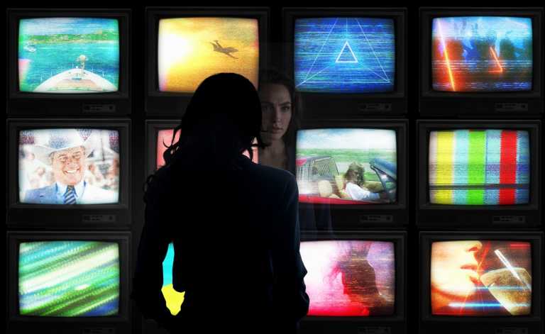 Wonder Woman 1984: Patty Jenkins condivide la prima foto di Pedro Pascal Wonder Woman 1984: Patty Jenkins condivide la prima foto di Pedro Pascal
