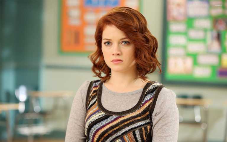 Batgirl: Jane Levy è Barbara Gordon in una nuova fanart Batgirl: Jane Levy è Barbara Gordon in una nuova fanart