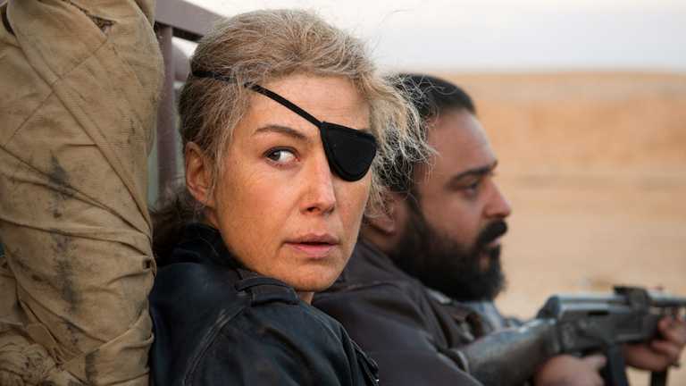 A Private War, recensione del film con Rosamund Pike