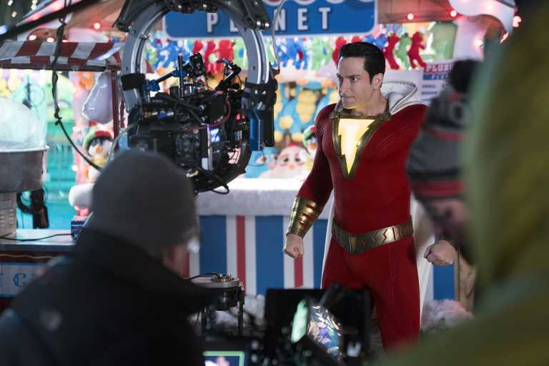 Shazam!: l’eroe e il Dottor Sivana nelle nuove foto ufficiali Shazam!: l’eroe e il Dottor Sivana nelle nuove foto ufficiali