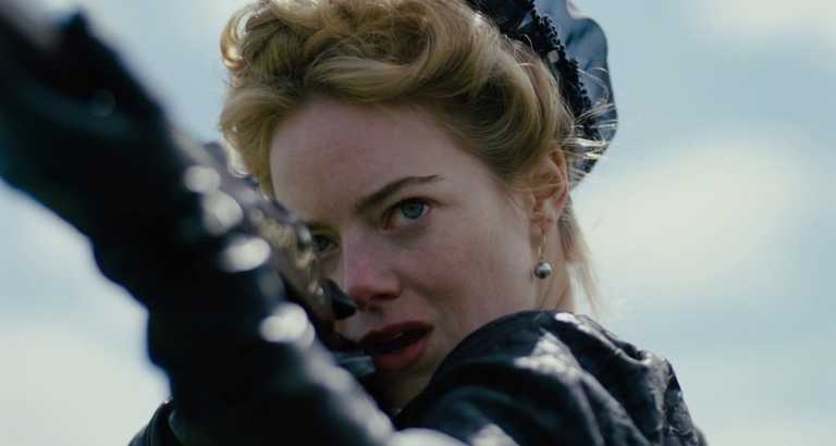 La Favorita: Emma Stone parla della sua “prima” scena di nudo