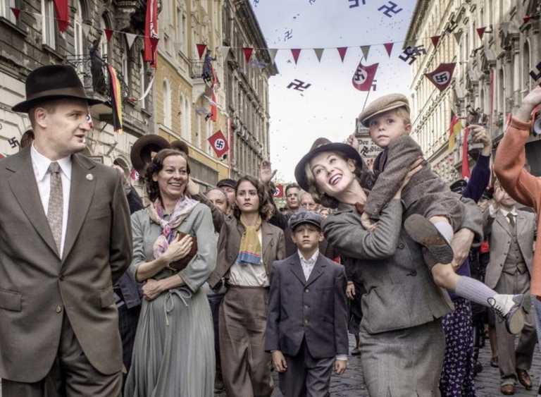 L’uomo dal cuore di ferro con Rosamund Pike al cinema