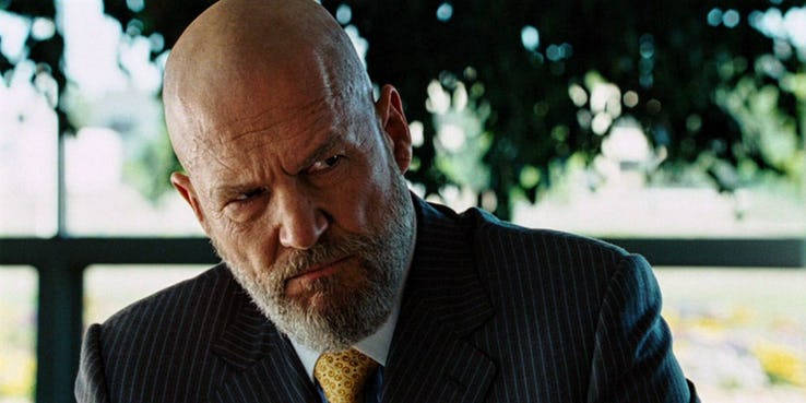 Obadiah Stane anticipa i Chessmen