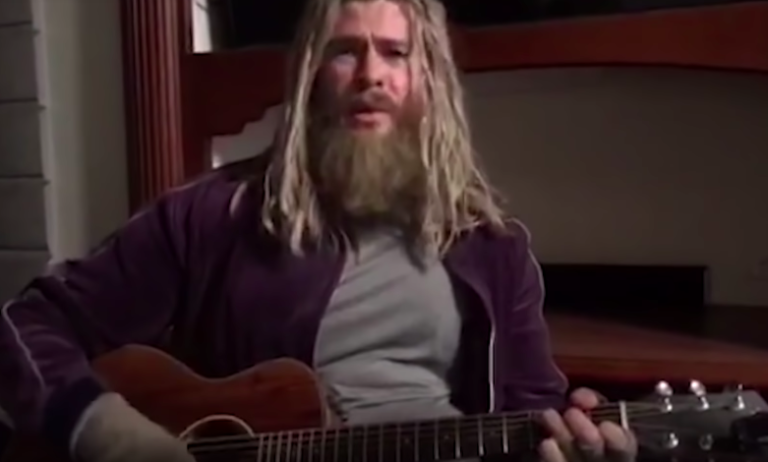 Thor “Lebowski” canta Johnny Cash sul set di Endgame [VIDEO]