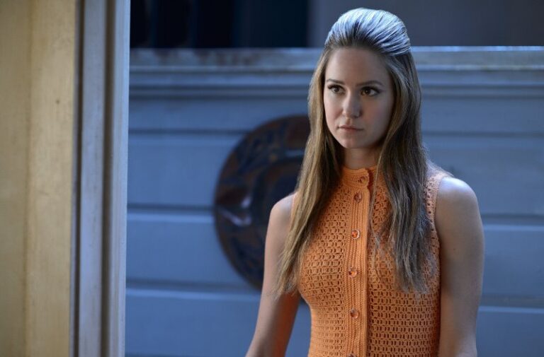 Katherine Waterston: 10 cose che non sai sull’attrice