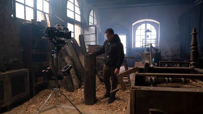 Pinocchio: la prima immagine di Federico Ielapi nel film di Garrone Pinocchio: la prima immagine di Federico Ielapi nel film di Garrone