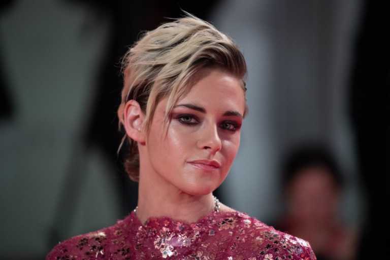 Kristen Stewart è Lady Diana nella prima foto da Spencer