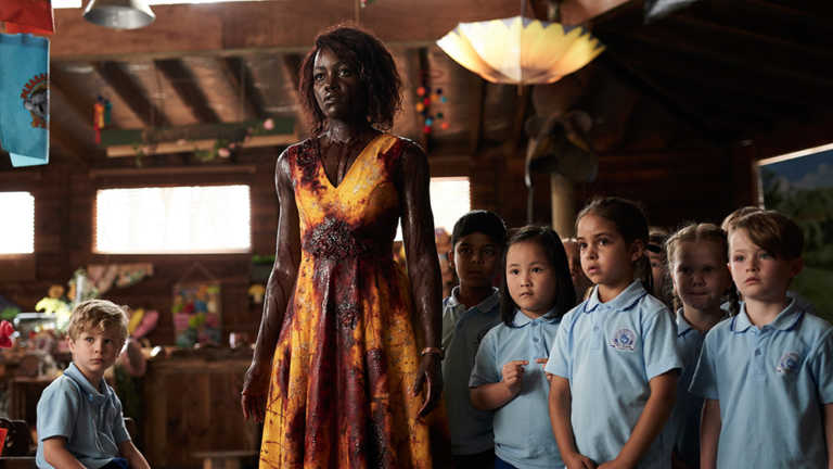 Lupita Nyong’o protagonista di Little Monsters, ecco il trailer
