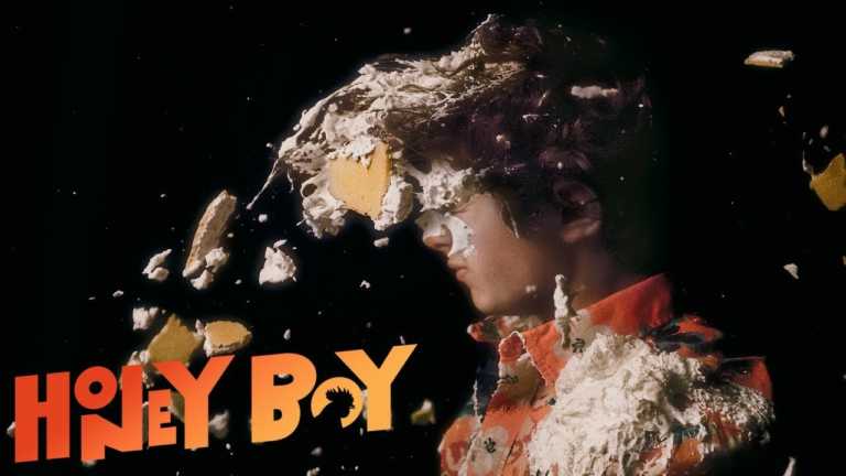 Honey Boy: Shia LaBeouf nel trailer del film sulla sua vita