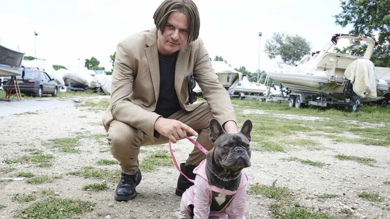 Il colpo del cane: recensione del film con Edoardo Pesce