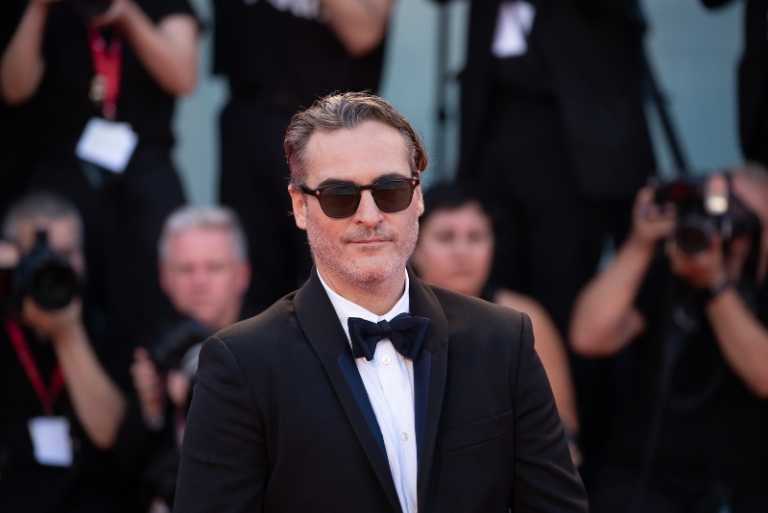 Joaquin Phoenix, Cate Blanchett e altre star chiedono a Joe Biden di chiedere il cessate il fuoco tra Israele e Gaza