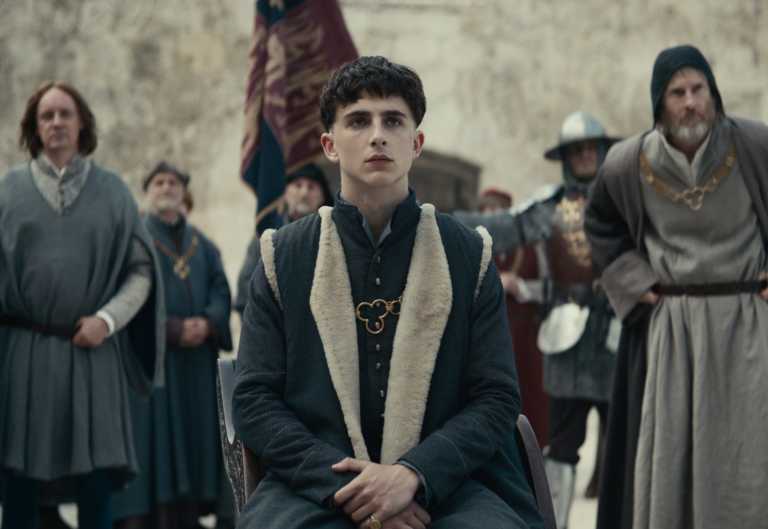 Il RE: trailer italiano del film Netflix con Timothée Chalamet