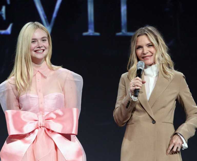 Michelle Pfeiffer supporta Elle Fanning come nuova Catwoman