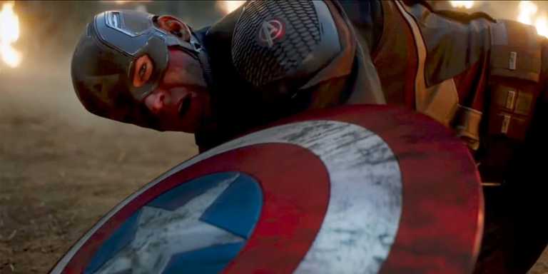 Chris Evans mette all’asta lo scudo di Cap per beneficenza Chris Evans mette all’asta lo scudo di Cap per beneficenza