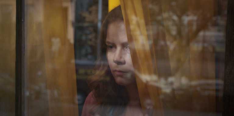 La donna alla finestra: recensione del film di Joe Wright La donna alla finestra: recensione del film di Joe Wright