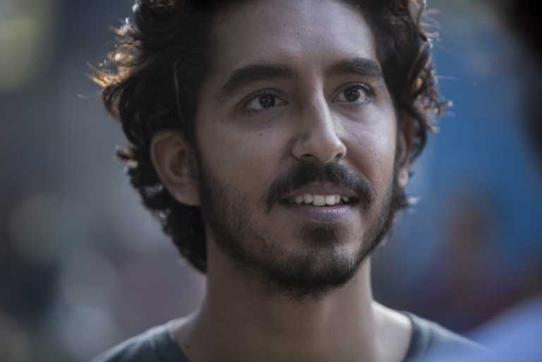 Dev Patel scrive, dirige e recita in The Peasant