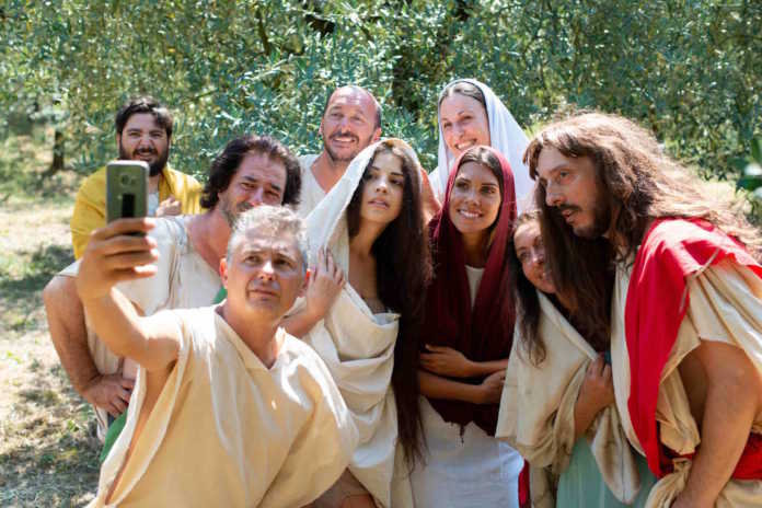 Non ci Resta che Ridere film 2019