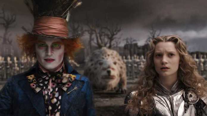 Mia Wasikowska Alice in Wonderland