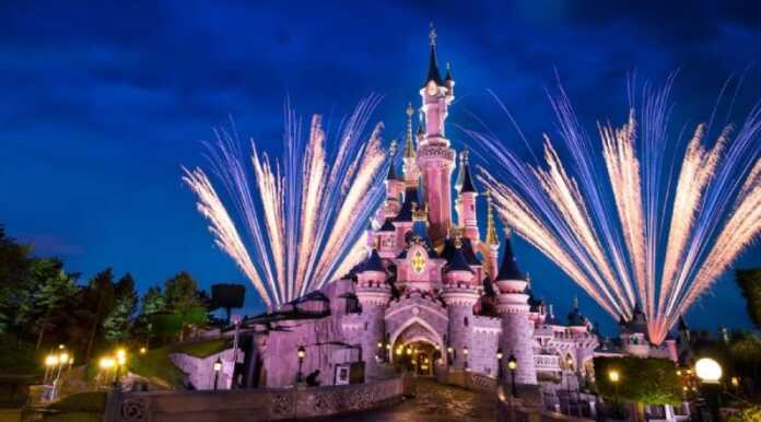 Disneyland Paris Disney 100