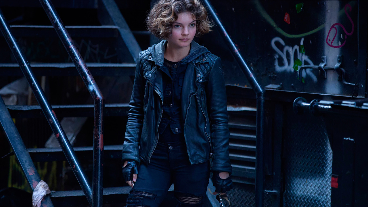 Camren Bicondova nella serie Gotham