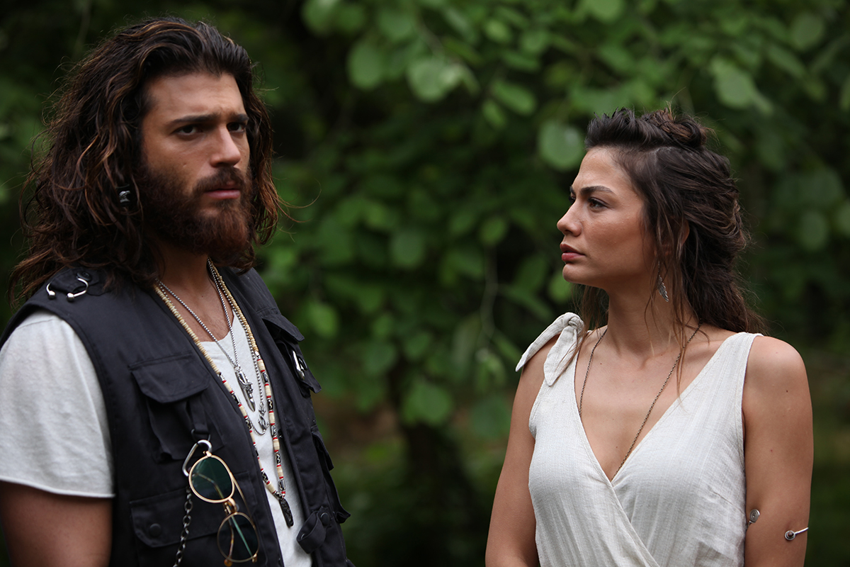 Demet Özdemir and Can Yaman in DayDreamer