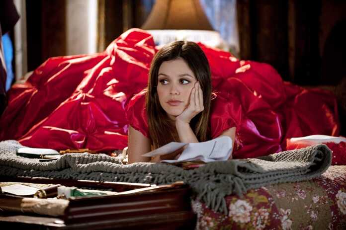 Rachel Bilson in Hart of Dixie