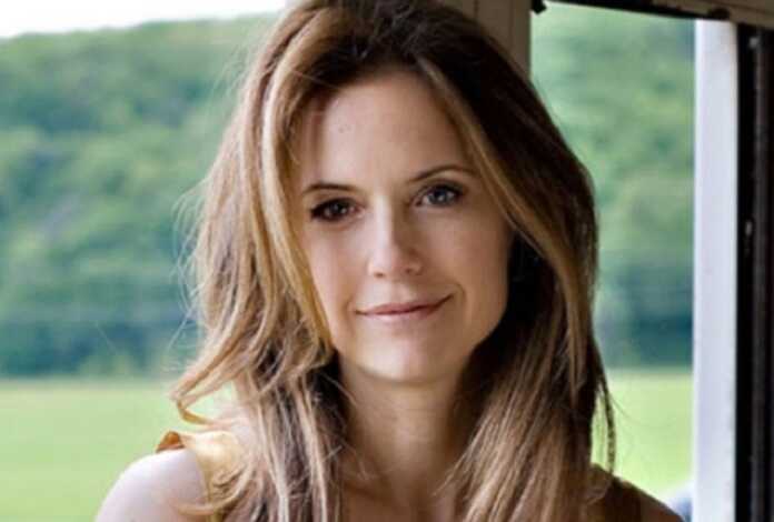 kelly preston