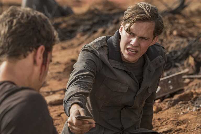 Il Corvo: Bill Skarsgård e FKA Twigs nel cast del nuovo adattamento