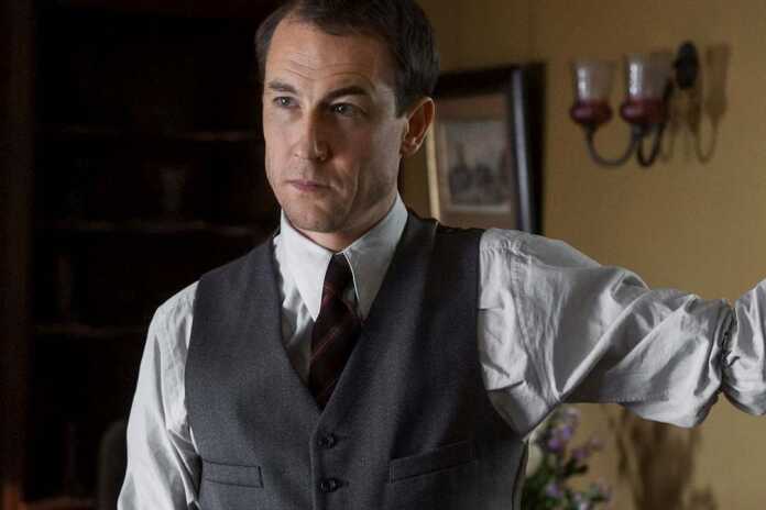 Tobias Menzies