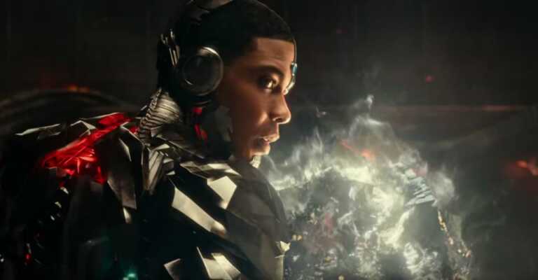 Justice League: continua la diatriba tra Ray Fisher e la WB