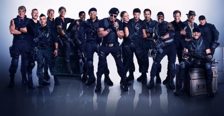 Rocky reunion! Sylvester Stallone & Dolph Lundgren insieme sul set dei Mercenari 4 Rocky reunion! Sylvester Stallone & Dolph Lundgren insieme sul set dei Mercenari 4