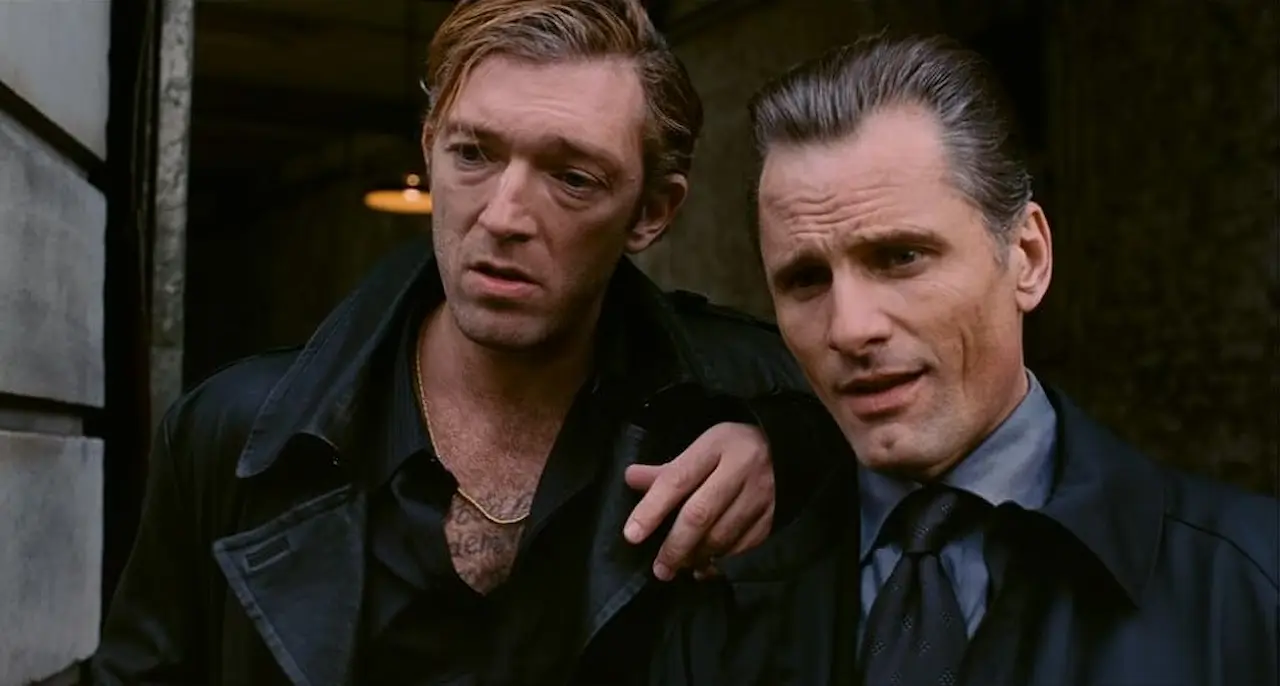 Viggo Mortensen e Vincent Cassel in La promessa dell'assassino