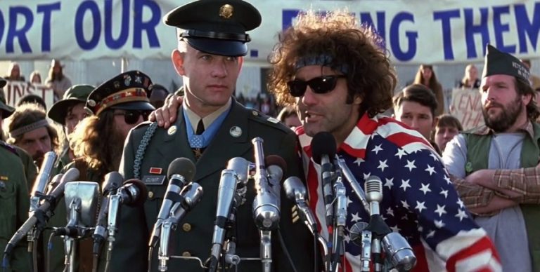 Il processo ai Chicago 7: svelato un collegamento con Forrest Gump
