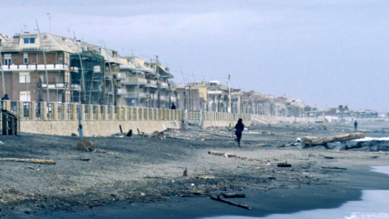 Ostia Criminale, la recensione del film di Daniele Autieri e Stefano Pistolini #RFF15