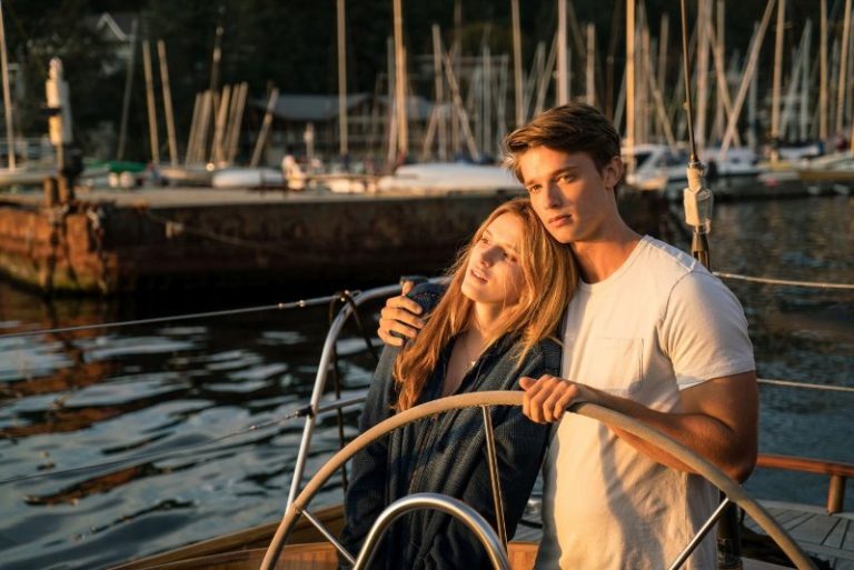 Il sole a mezzanotte: trama, cast e libro del film con Bella Thorne