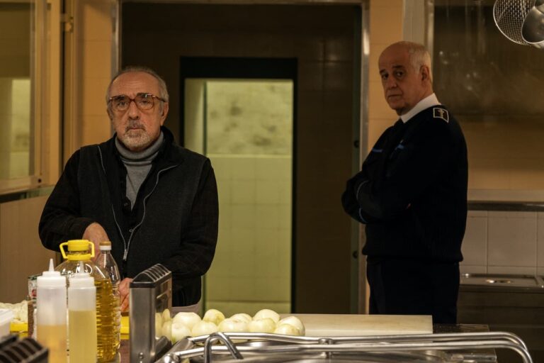 Toni Servillo e Silvio Orlando nella prima foto del nuovo film di Leonardo Di Costanzo