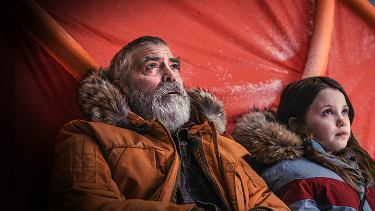 The Midnight Sky: trailer finale del film diretto e con George Clooney