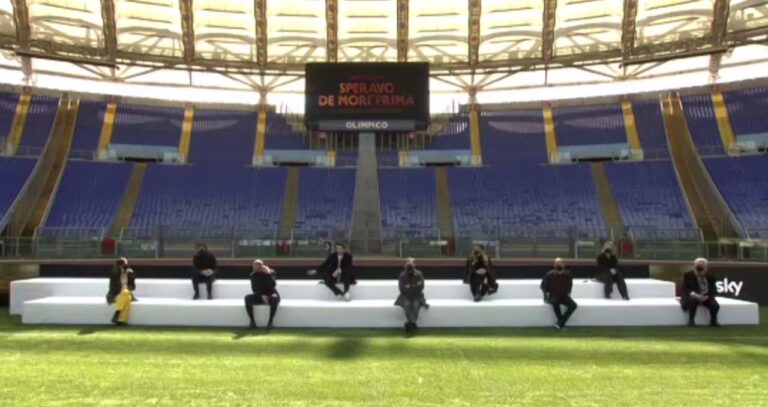 Speravo de morì prima, la conferenza stampa della serie Sky su Francesco Totti