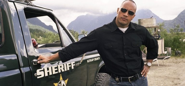 A testa alta: trama e cast del film con Dwayne Johnson