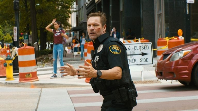 Live! Corsa contro il tempo: trama e cast del film con Aaron Eckhart