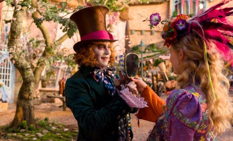 Alice attraverso lo specchio: trama, cast e frasi del film