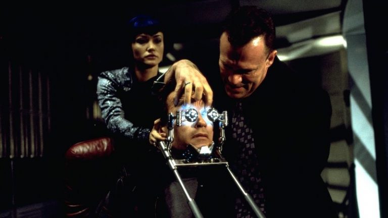 Il sesto giorno: trama e cast del film con Arnold Schwarzenegger