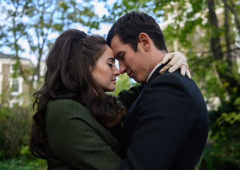 L’ultima lettera d’amore: trailer del film Netflix con Felicity Jones e Shailene Woodley