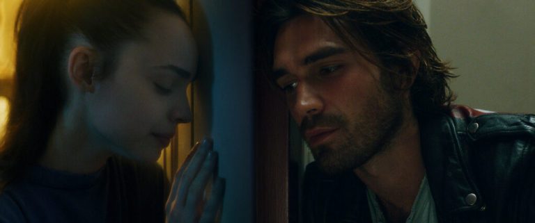 Songbird: recensione del film con KJ Apa Songbird: recensione del film con KJ Apa