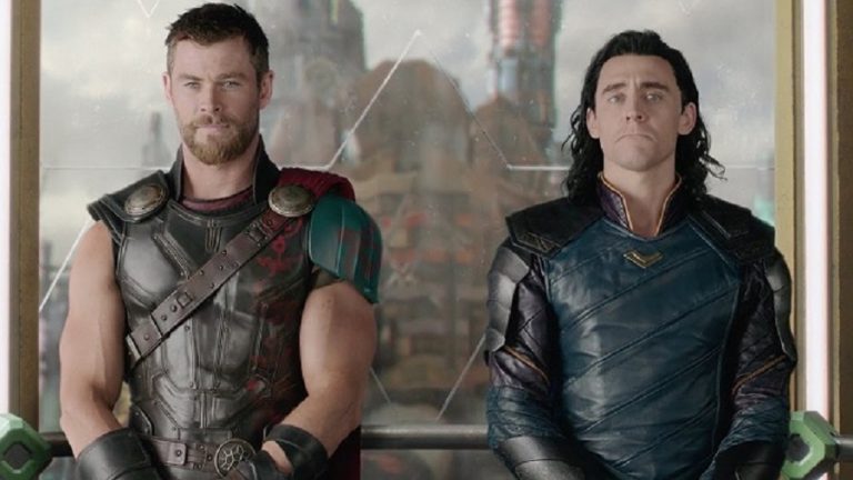 Tom Hiddleston ricorda la prima volta che ha incontrato Chris Hemsworth