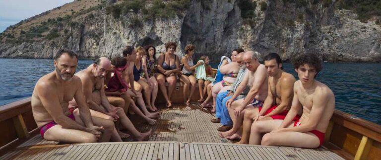 È stata la mano di Dio: teaser trailer del film di Paolo Sorrentino È stata la mano di Dio: teaser trailer del film di Paolo Sorrentino