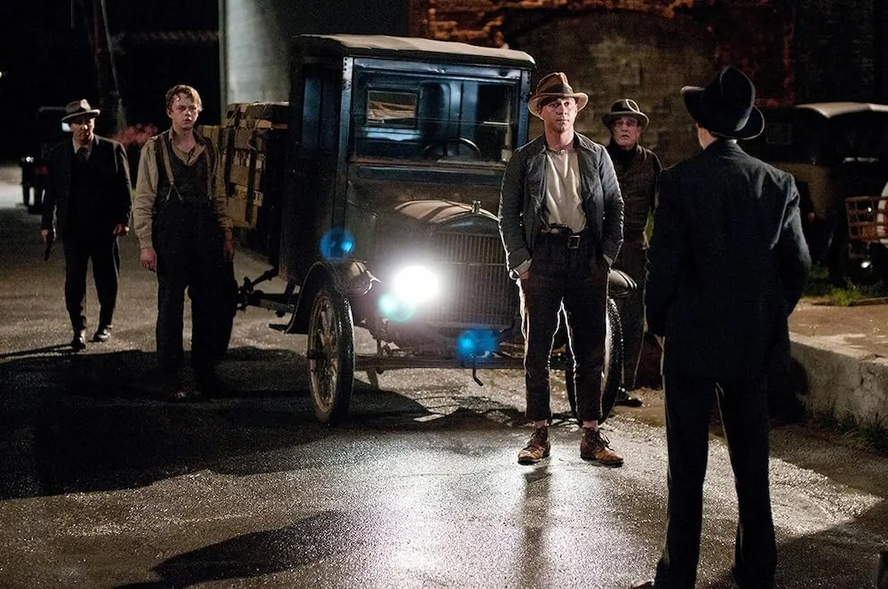Shia LaBeouf e Dane DeHaan in Lawless