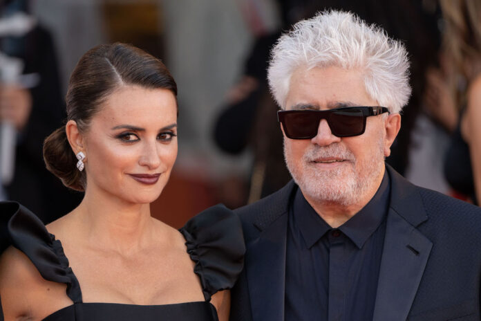 Venezia 78 foto red carpet cerimonia d'apertura